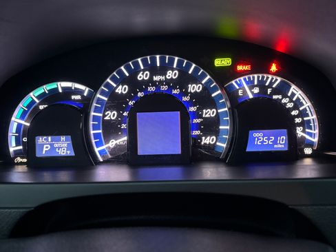 Used 2013 Toyota Camry LE image 18