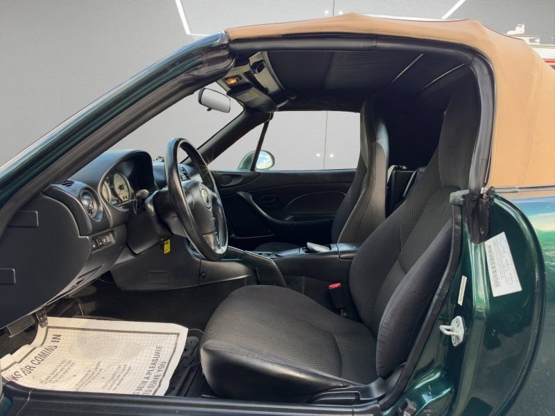 Used 2003 MAZDA MX-5 Miata LS RWD image 9