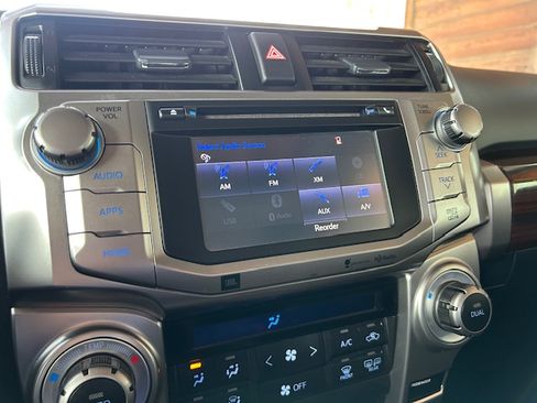 Used 2015 Toyota 4Runner Limited image 19