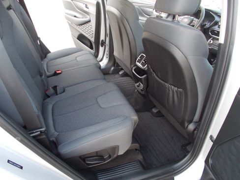 Used 2020 Hyundai Santa Fe SE image 21