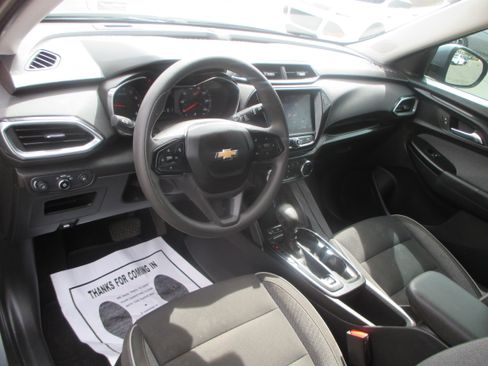 Used 2021 Chevrolet TrailBlazer LT image 8