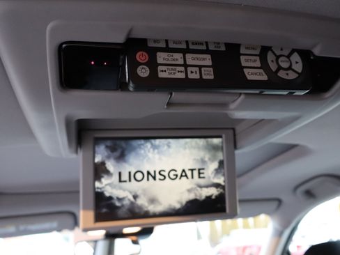 Used 2016 Honda Pilot Touring image 22