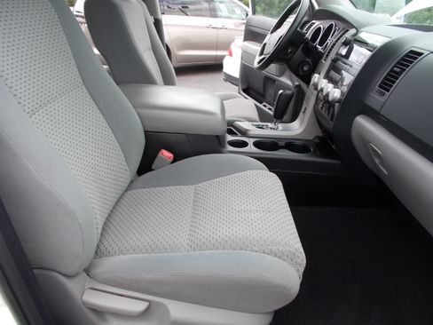 Used 2013 Toyota Tundra 4x4 Double Cab w/ SR5 & TRD image 17