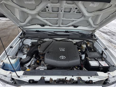 Used 2005 Toyota Tacoma image 9