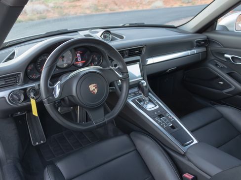 Used 2012 Porsche 911 Carrera S image 13