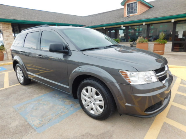 Used 2019 Dodge Journey FWD SE image 2