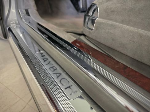 Used 2005 Maybach 57 image 10