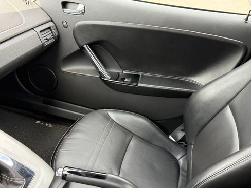 Used 2007 Saturn Sky Red Line RWD image 9