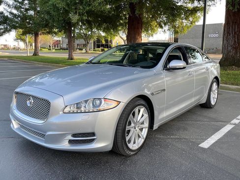 Used 2013 Jaguar XJ Supercharged image 5