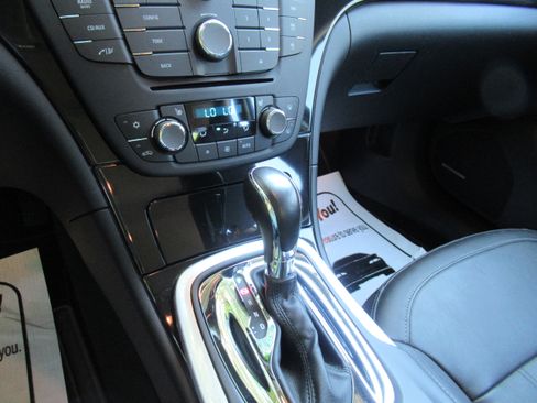 Used 2011 Buick Regal CXL FWD image 10