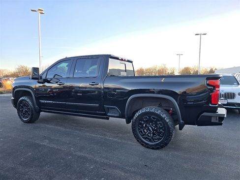 Certified 2024 Chevrolet Silverado 3500 High Country image 5