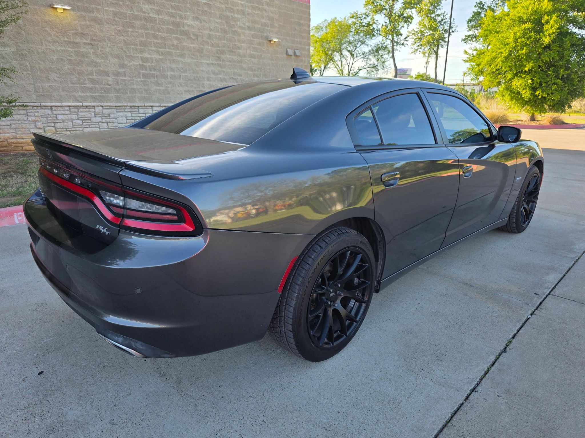 Used 2018 Dodge Charger R/T RWD image 6