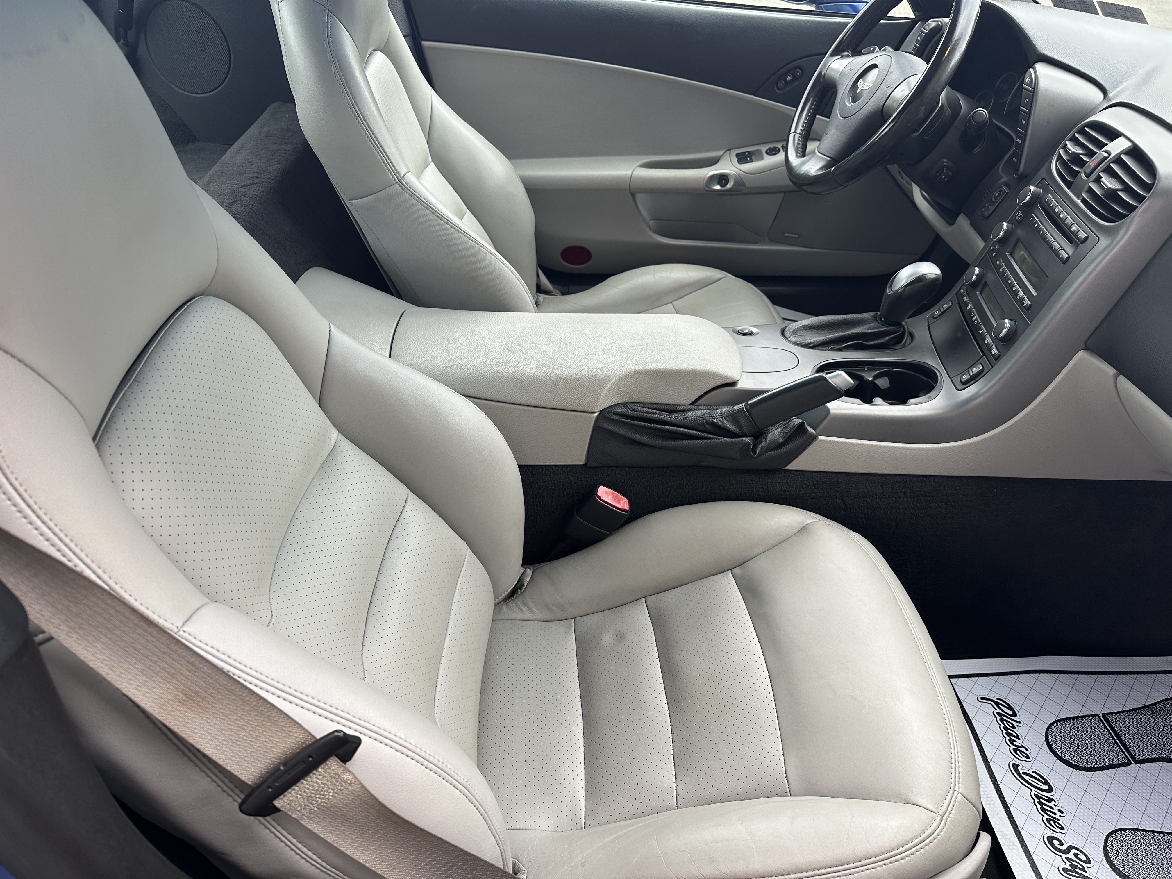 Used 2006 Chevrolet Corvette Coupe RWD image 9