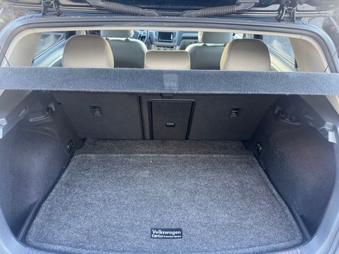 Used 2015 Volkswagen Golf TDI S image 12