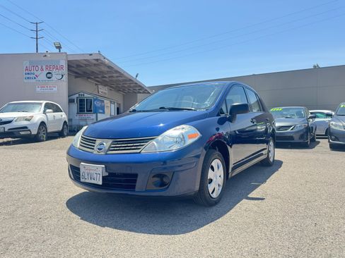 Used 2010 Nissan Versa Sedan FWD image 2