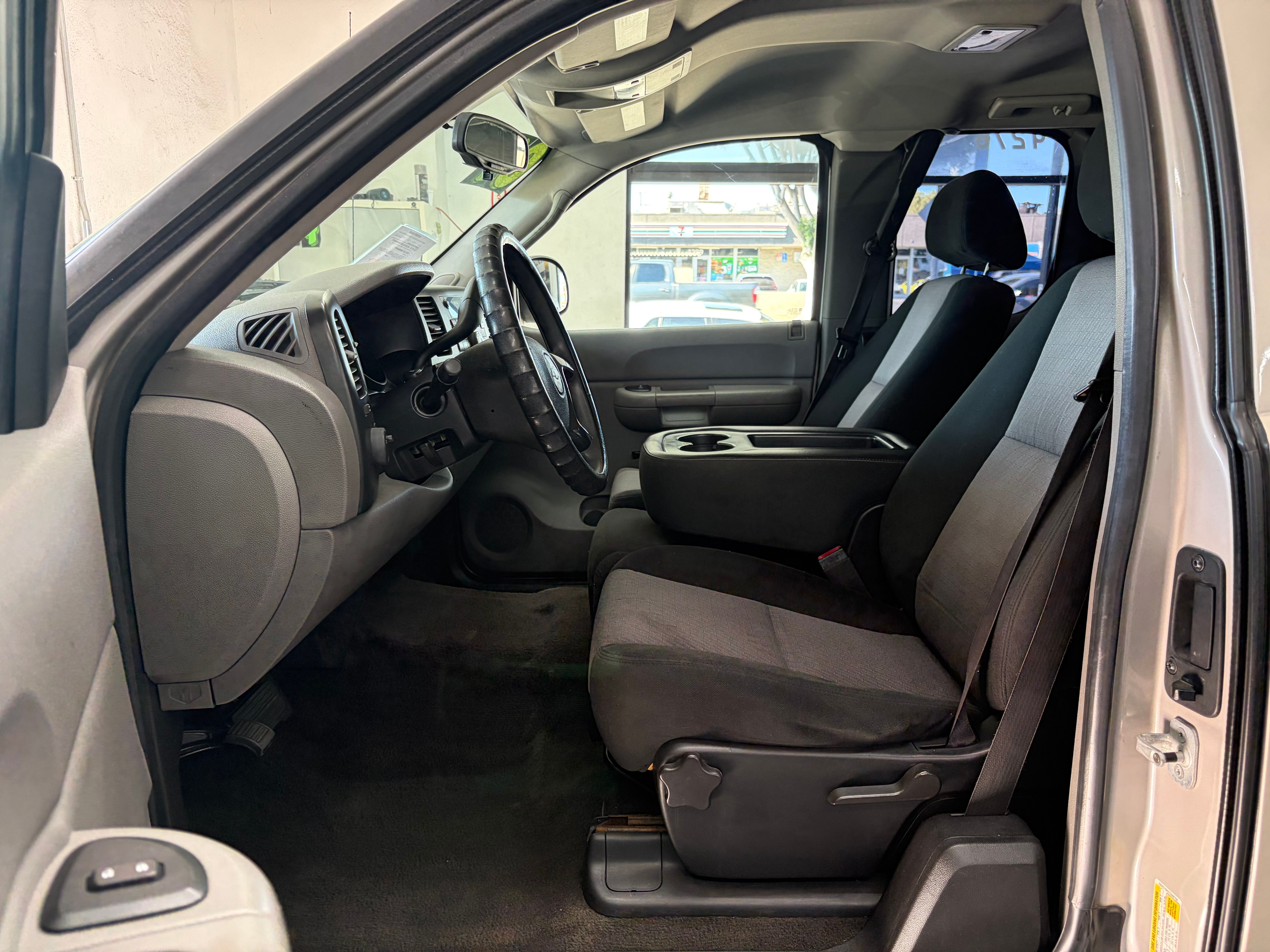 Used 2007 Chevrolet Silverado 1500 2WD Extended Cab image 9