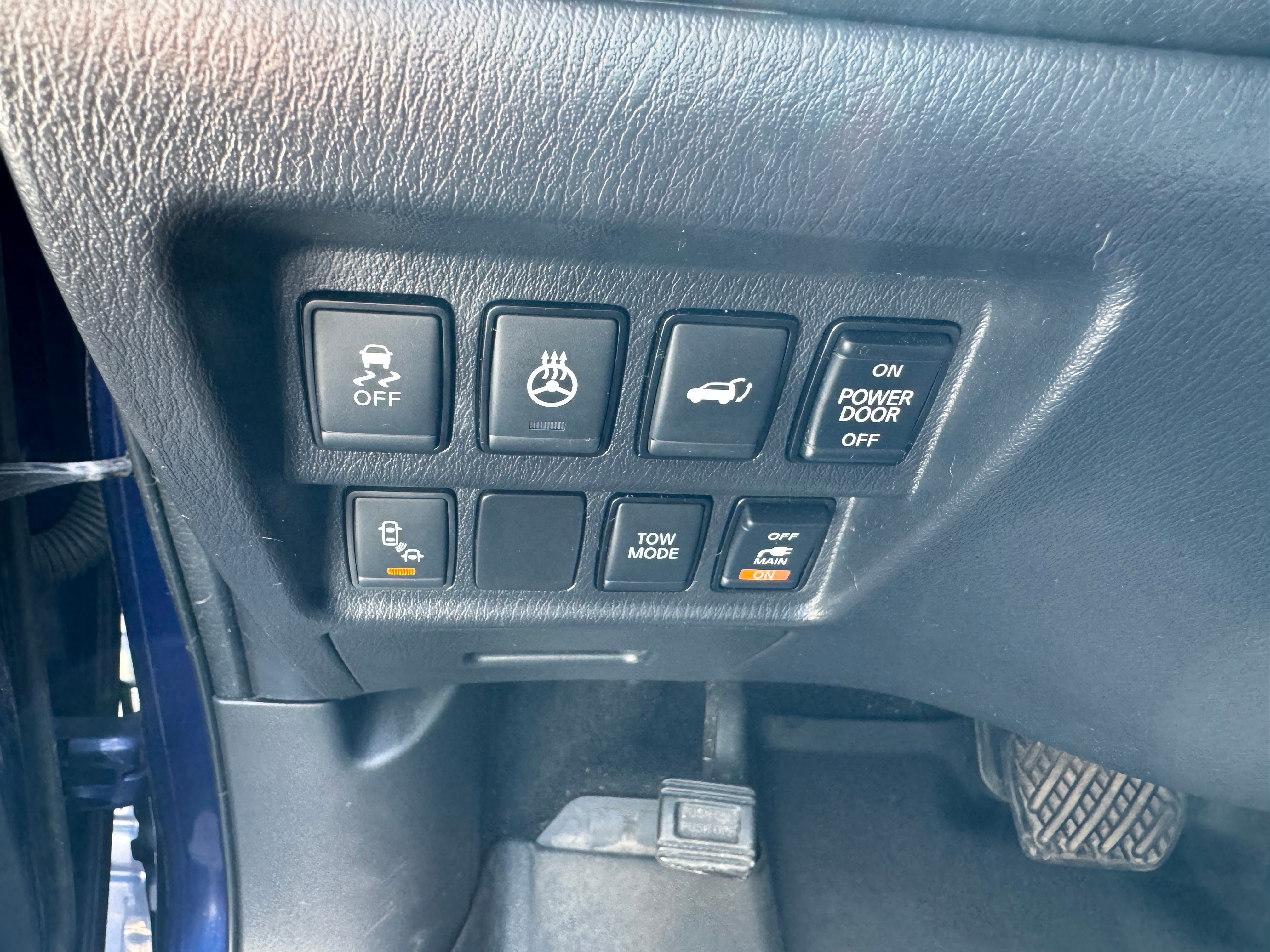 Used 2017 Nissan Pathfinder 4WD SL w/ Premium Package image 25
