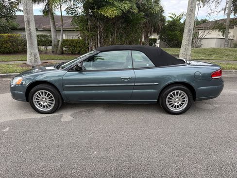 Used 2005 Chrysler Sebring Touring image 48