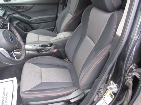 Used 2018 Subaru Crosstrek 2.0i Premium image 11