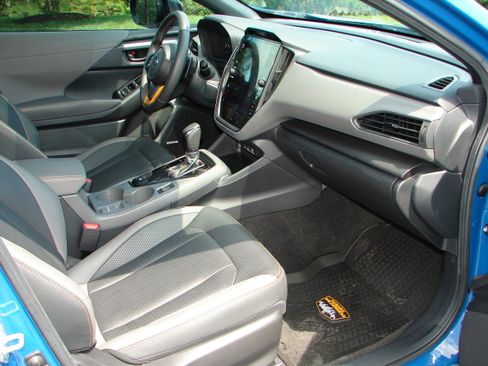 Used 2025 Subaru Crosstrek 2.5i Wilderness AWD/4WD image 10