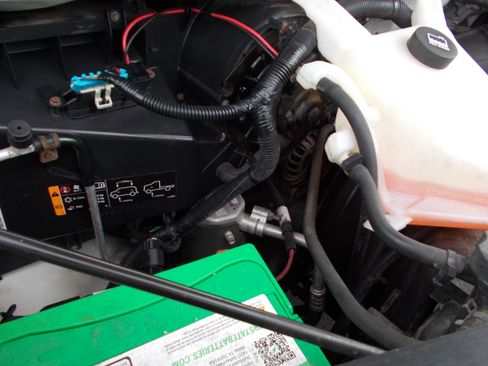 Used 2018 Chevrolet Express 2500 image 21