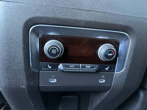 Used 2022 Chevrolet Tahoe LT image 17