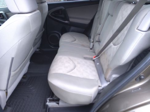 Used 2012 Toyota RAV4 image 8
