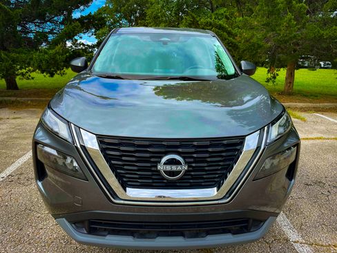 Used 2023 Nissan Rogue AWD S image 2