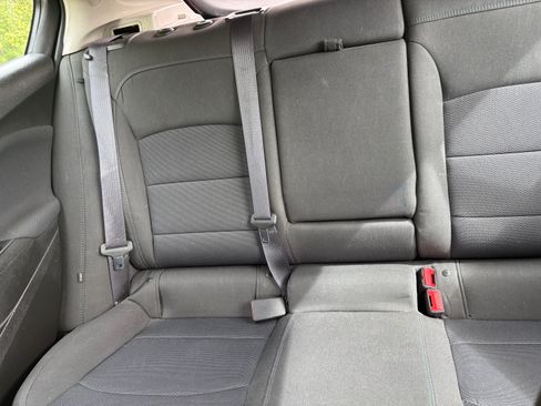 Used 2017 Chevrolet Cruze LT image 8