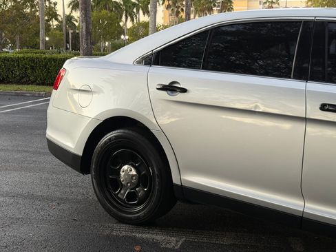 Used 2016 Ford Taurus image 53