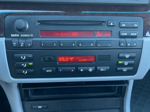 Used 2003 BMW 325i image 9