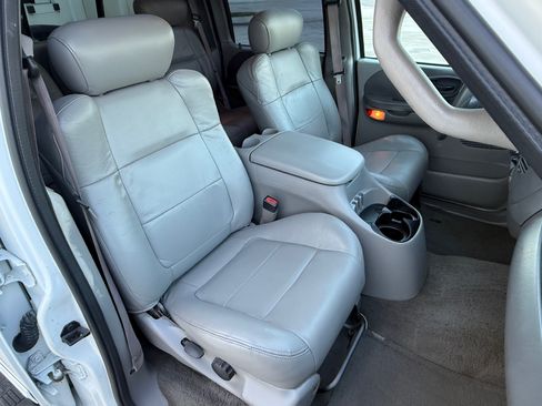 Used 2001 Ford F150 image 11