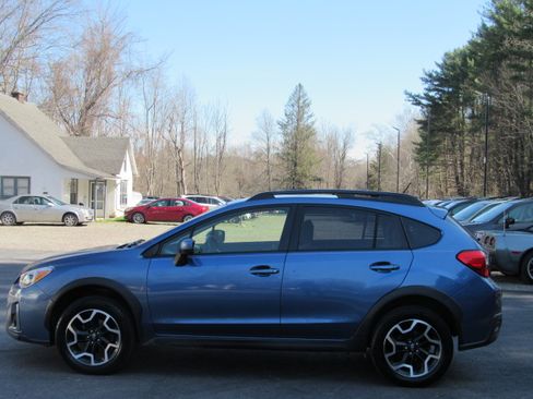 Used 2016 Subaru Crosstrek 2.0i Premium image 4