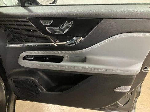 Used 2020 Lincoln Corsair image 26