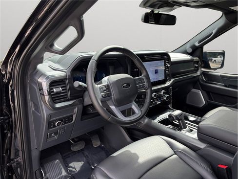 Used 2025 Ford F150 Lariat image 6