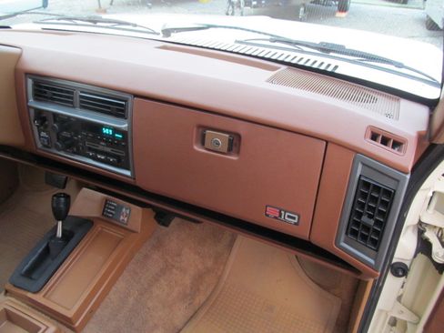 Used 1989 Chevrolet S10 Blazer image 12