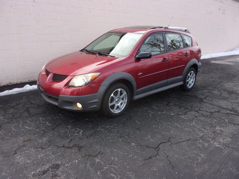 Used 2004 Pontiac Vibe image 1