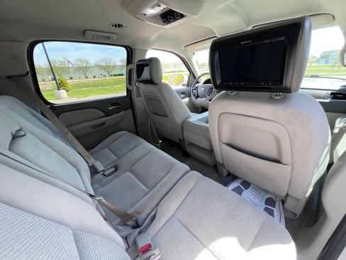 Used 2007 Chevrolet Suburban 4WD 2500 image 15