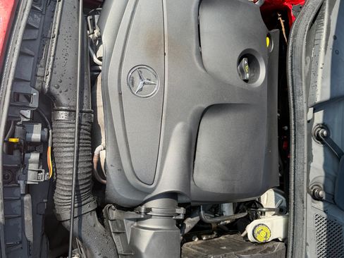 Used 2018 Mercedes-Benz CLA 250 4MATIC image 32