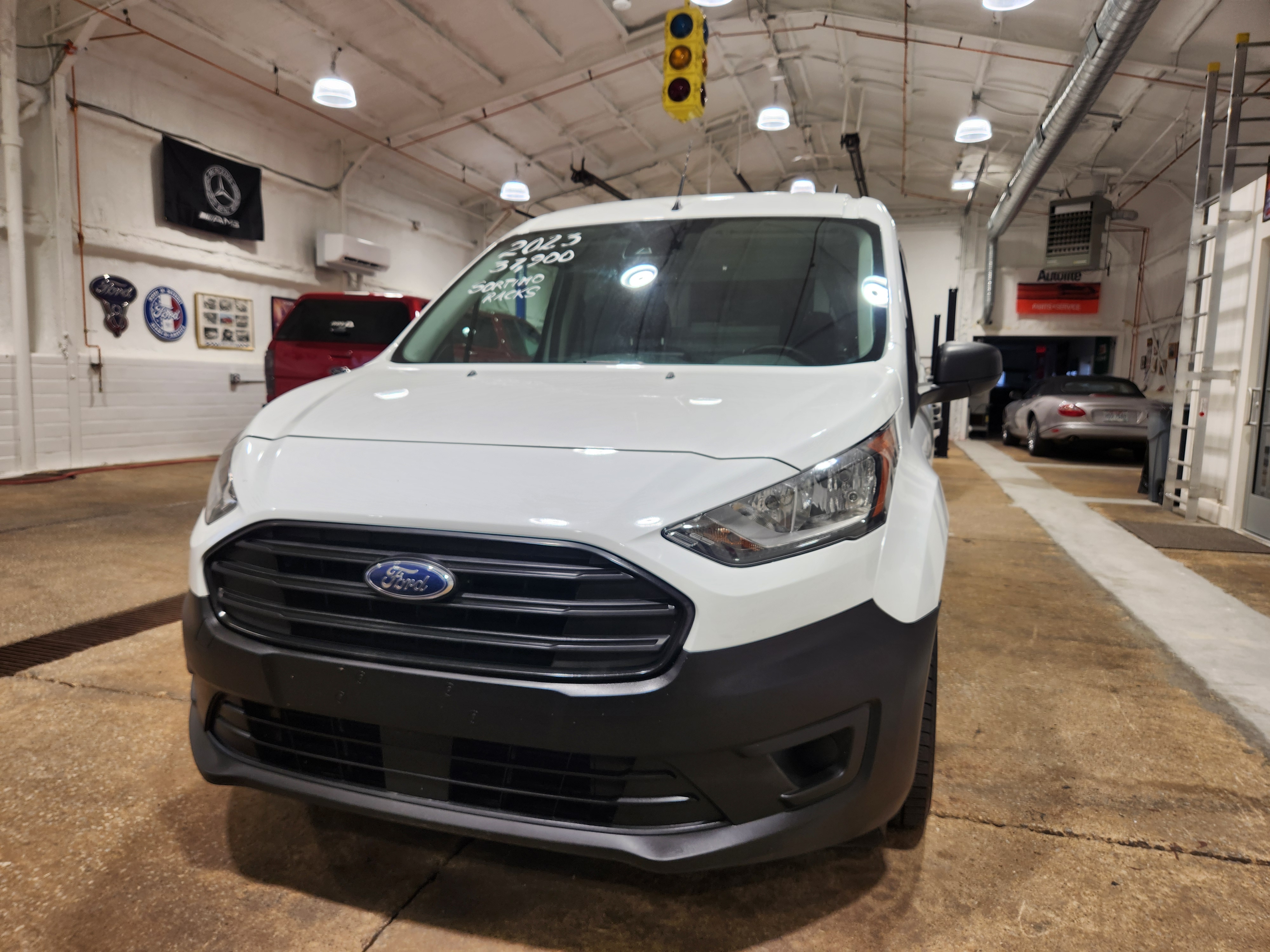 Used 2023 Ford Transit Connect XL Long Wheel Base FWD image 1