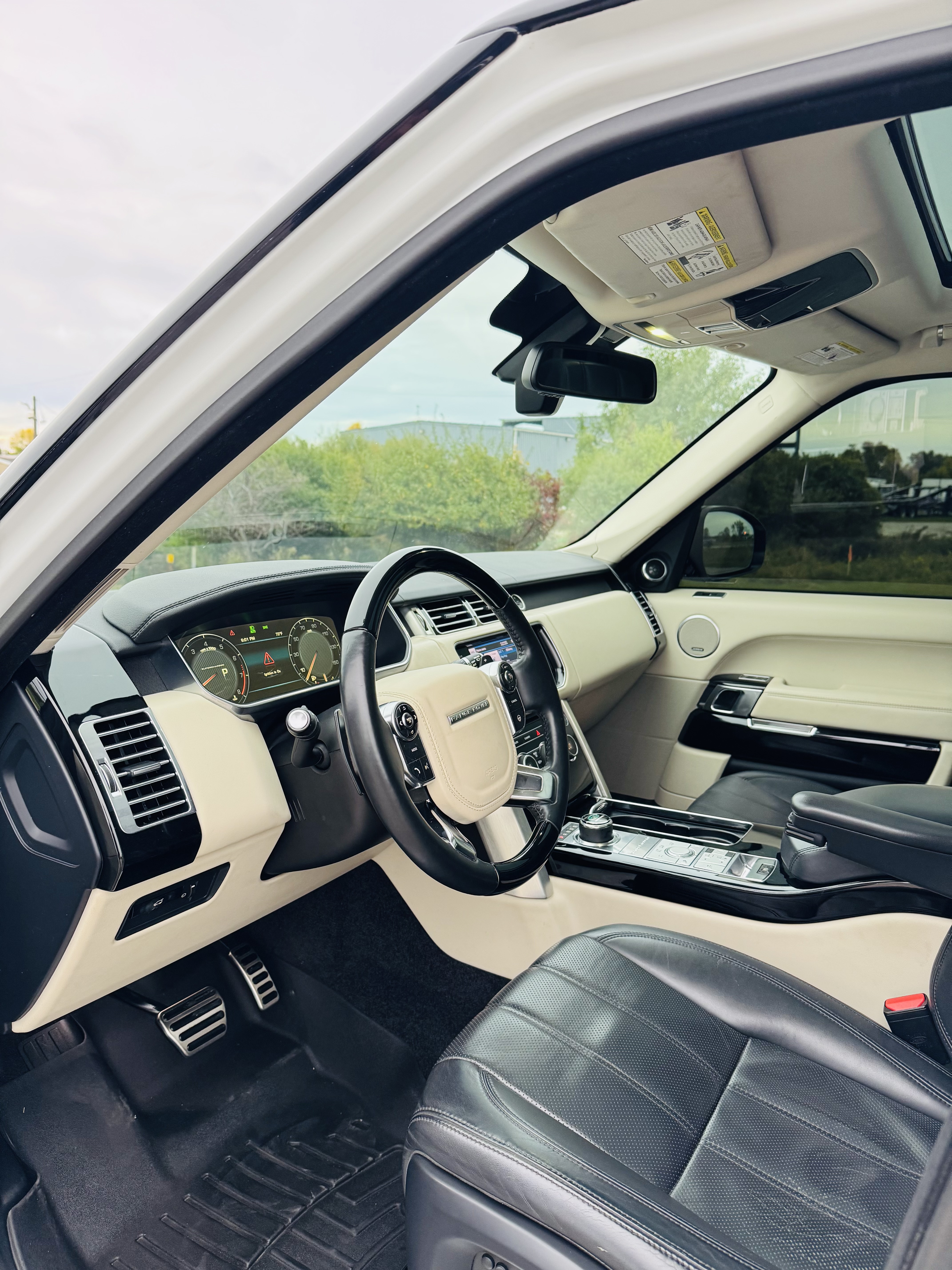 Used 2013 Land Rover Range Rover Supercharged AWD/4WD image 14