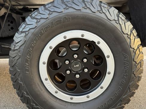Used 2013 Ford F150 4x4 Crew Cab SVT Raptor image 18