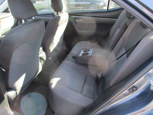 Used 2017 Toyota Corolla LE image 16