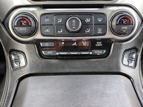 Used 2018 Chevrolet Suburban Premier image 20