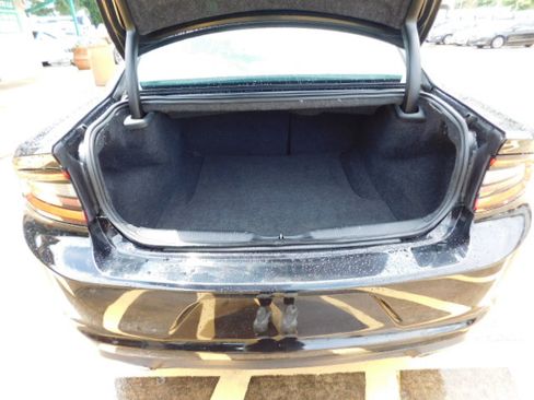 Used 2016 Dodge Charger SXT RWD image 7