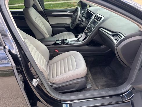 Used 2015 Ford Fusion S image 16