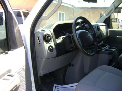 Used 2013 Ford E-350 and Econoline 350 Extended Wagon Super Duty RWD image 8