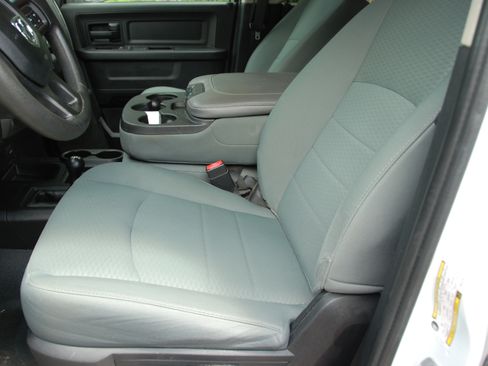 Used 2016 RAM 2500 ST image 13