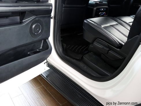 Used 2019 Ford Expedition Max XLT w/ Equipment Group 201A image 28