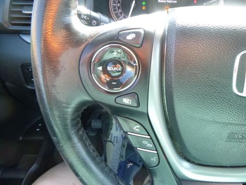 Used 2016 Honda Pilot EX-L image 21